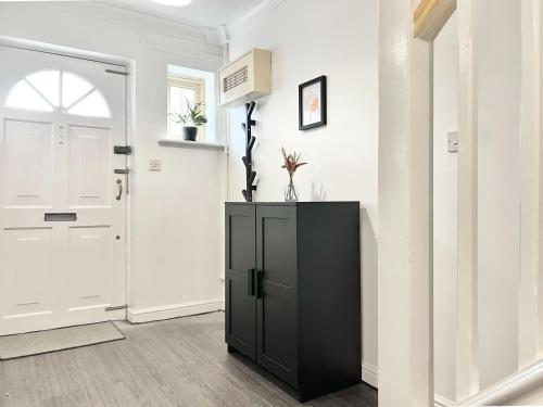 Last-Minute Offers l Exclusive Deals on 2 Double Bedrooms - Weekly & Monthly Stay - Sleeps 6 lHofin Stays Short Lets & Serviced Accommodation, Londýn (fotografie 6)