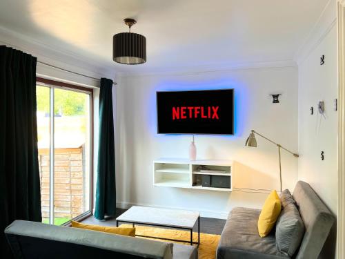 Last-Minute Offers l Exclusive Deals on 2 Double Bedrooms - Weekly & Monthly Stay - Sleeps 6 lHofin Stays Short Lets & Serviced Accommodation, Londýn (fotografie 4)