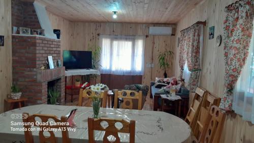 Koplietošanas atpūtas telpa ar TV, Casa de la Oma in Capioví