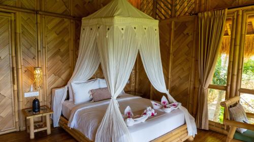 Elang Hillside Bamboo Villas