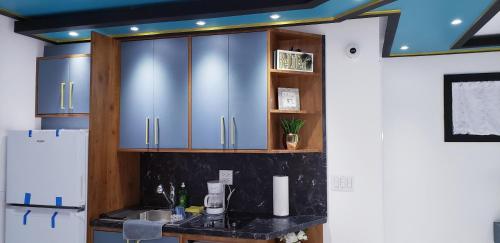 Kitchen, M/H(#4)cozy APT#2 near the airport and the beach in Carolina