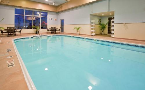 Seasons Inn & Suites Highland