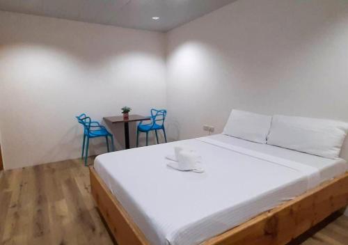 M LILOAN PENSION HOUSE Room Type - Superior Queen Room