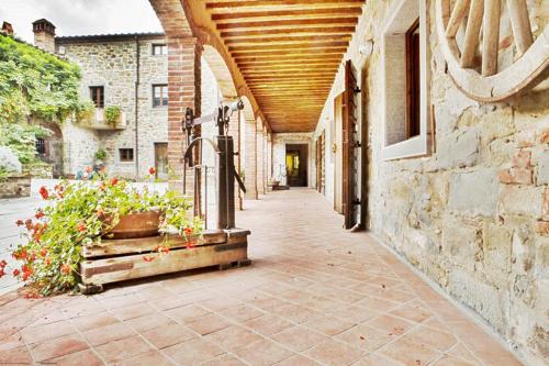 Hage, Antica Cortona in Sant'Angelo