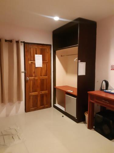 Sabai House Room Type - Standard Twin Room