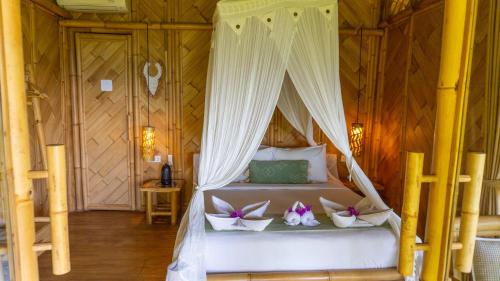 Elang Hillside Bamboo Villas