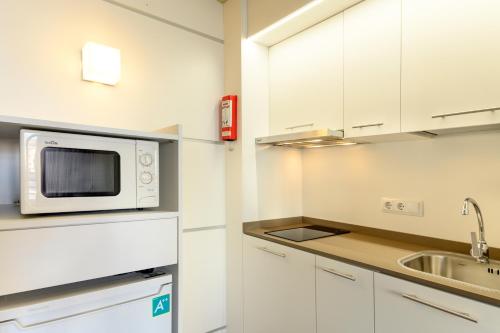 Medplaya Aparthotel Esmeraldas - 주방