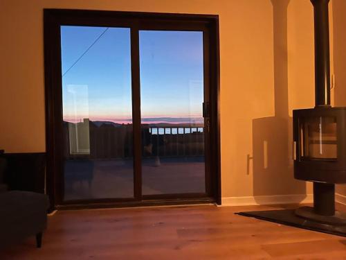 Donegal Beach Cottage with Sea Views & Internet TV, sleeps six in Lettermacaward
