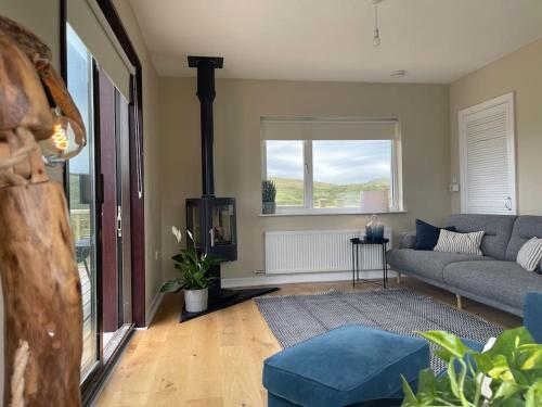 Donegal Beach Cottage with Sea Views & Internet TV, sleeps six in Lettermacaward