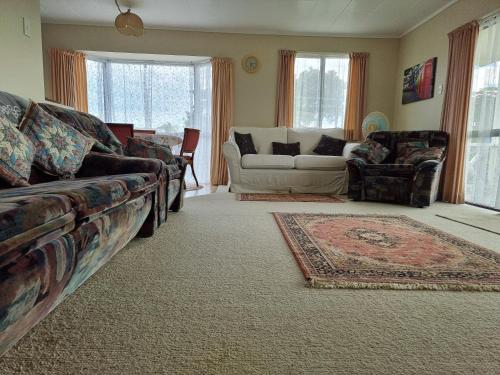 Hosts on the Coast Mum and Dads Place