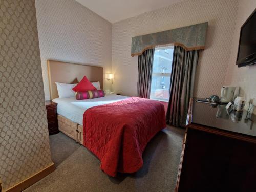 Lawlors Hotel - image 12