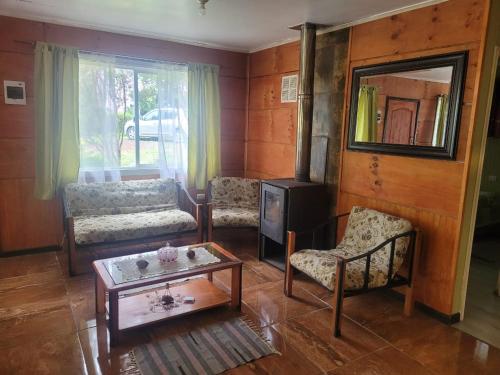 CABAÑAS ISITEPUAL 5 min aeropuerto y 10 min del centro (CABANAS ISITEPUAL 5 min aeropuerto y 10 min del centro) in Puerto Montt