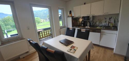 Apartment with Mountain View