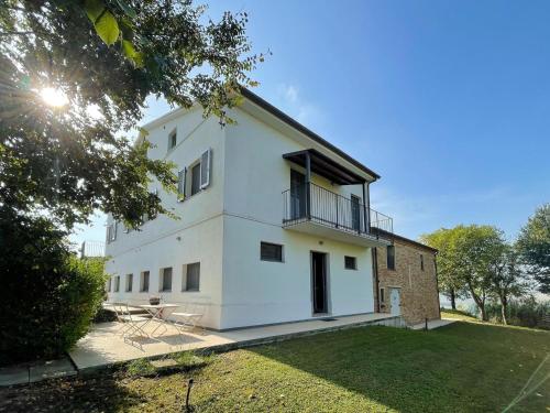 Exterior view, Spacious holiday home in Marche with private pool in Belvedere Ostrense