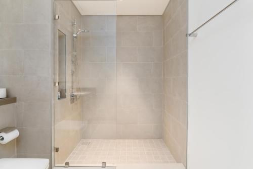 LuxBnB Creek Rise Tower Harbor Views, Dubai (photo 3)