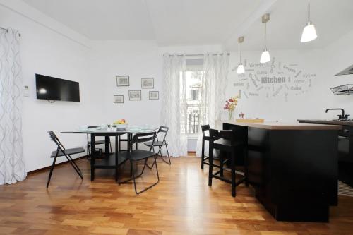 YCH-Sweet home near colosseo, Roma (foto 8)