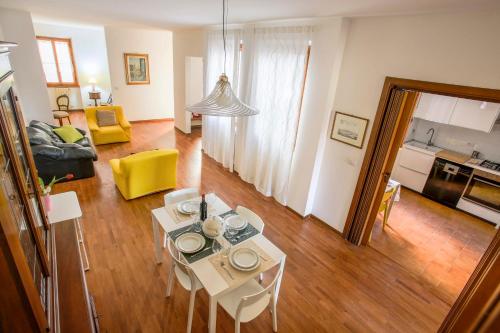 Florence Apartments in great location