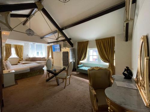 room detail thumbnail 0