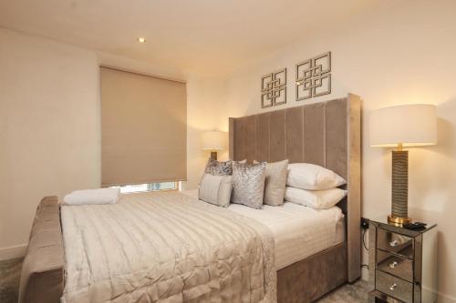 Deluxe City Apt Riverside Balcony &Free Parking, Leeds (Foto 8)
