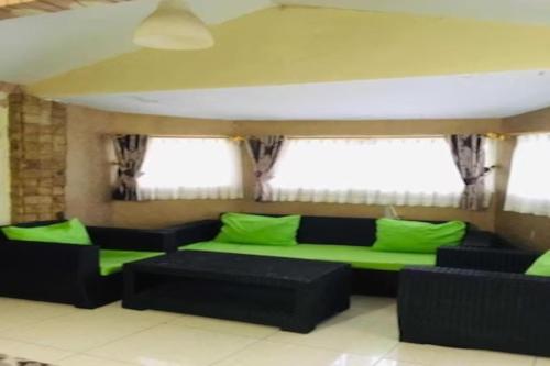 Lobby, EXPRESS O 91923 Homestay Zona near Rindu Alam Restaurant