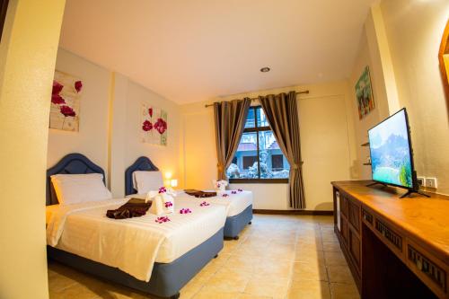 Rico's Patong Hotel thumbnail 5