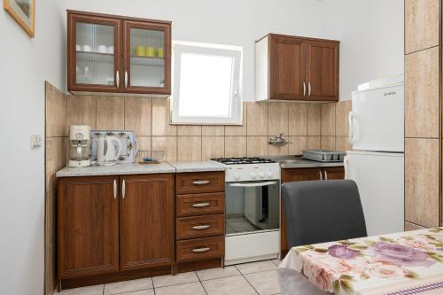 virtuve, Apartments with parking space Vir - 20177 in Vir