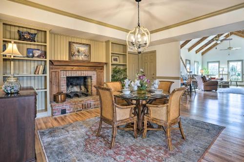 Chateau Ridge Peaceful Retreat with Fire Pit! in เวสต์มินสเตอร์ (MD)