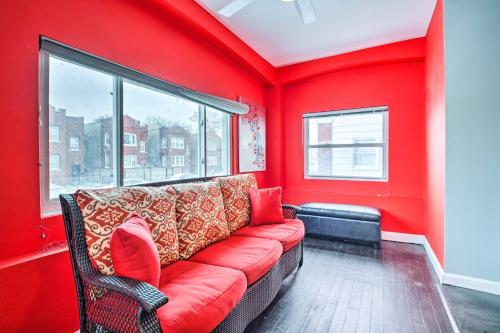 Quiet Chicago Townhome Walk to Subway Stations in Chicago, USA