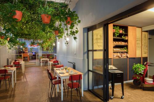 BLOOM HOTEL ROME - image 8