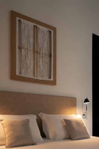 King Suite with Spa Bath image 3