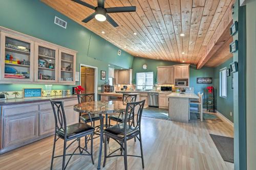 Pet-Friendly San Diego Home 5 Mi to Pacific Beach in San Diego, USA