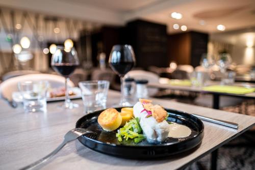 Mercure Grenoble Meylan - image 13