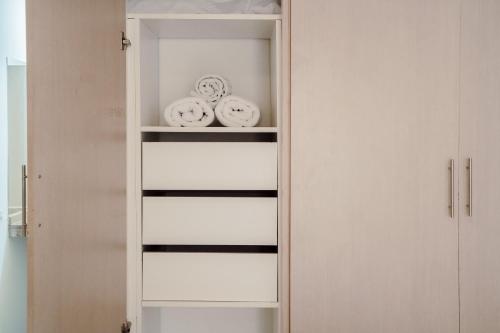 Standard Apartment image 9