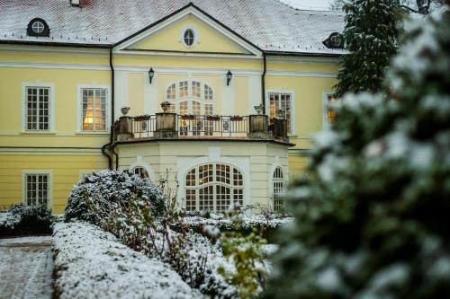  Szidónia Castle in Röjtökmuzsaj