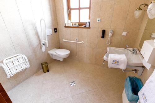 Bathroom, Hungarikum Hotel in Lakitelek