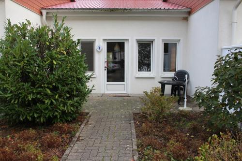 Ferienanlage Haus hinter den Dunen Prerow 354m von Bernsteinweg entfernt