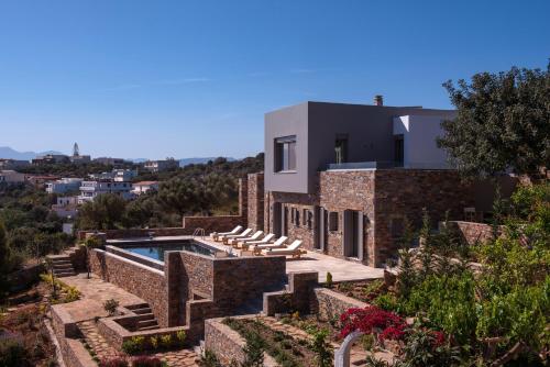 HERMIONE 3-Bedroom Villa in Agios Nikolaos