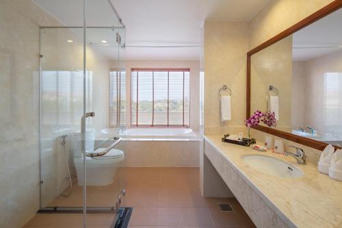 room detail thumbnail 2