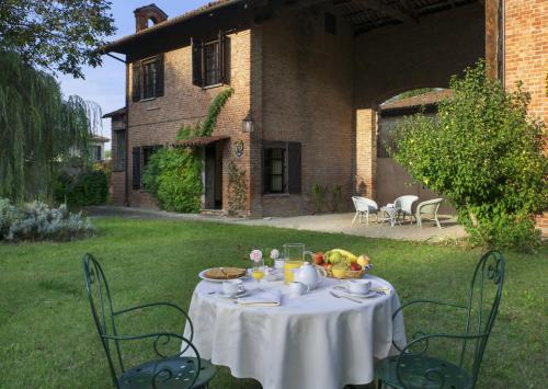 Dārzs, Marchesi Incisa Winery Lodge in Rocchetta Tanaro