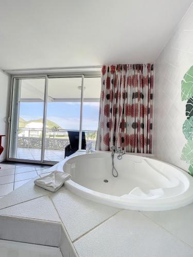 Alrededores, Le Domaine Anse Marcel Beach  in Saint Martin