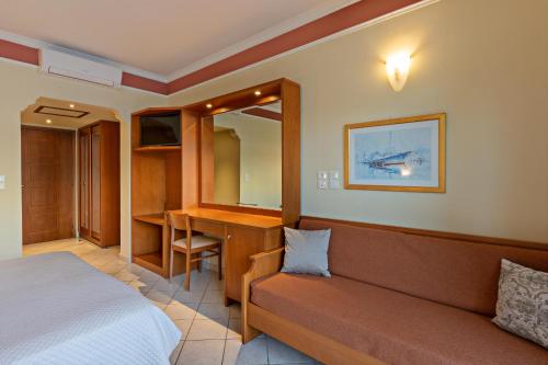Hydramis Palace Beach Resort - image 2
