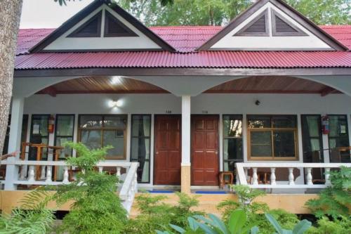 Pen's Bungalow (เพ็ญ บังกะโล) | Koh Phangan