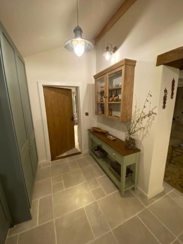 Gower Villa Luxury Cottage, 2 bedroom en-suite with Hot Tub