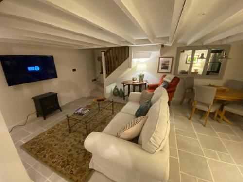 Gower Villa Luxury Cottage, 2 bedroom en-suite with Hot Tub