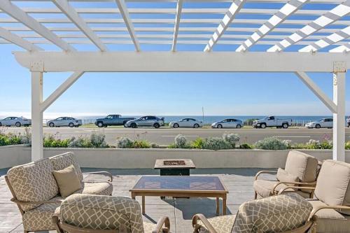 Ocean Views, Across The Street From Beach, Private Patio in Carlsbad, USA