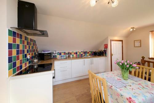 The Mews Apartment at Daviot Lodge - image 7