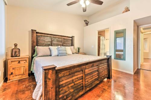 Family Home with Fire Pit Walk to Golf Course and Park - image 31