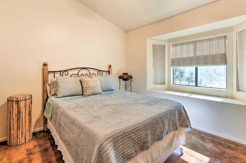 Family Home with Fire Pit Walk to Golf Course and Park - image 19