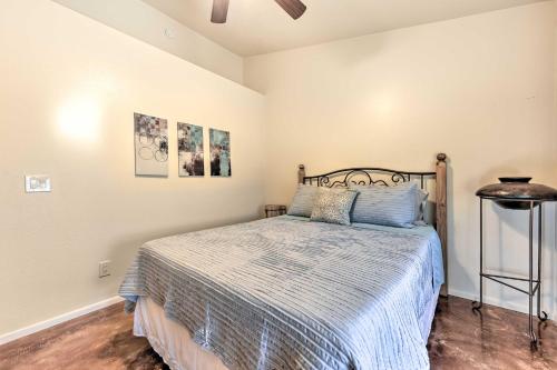 Family Home with Fire Pit Walk to Golf Course and Park - image 34