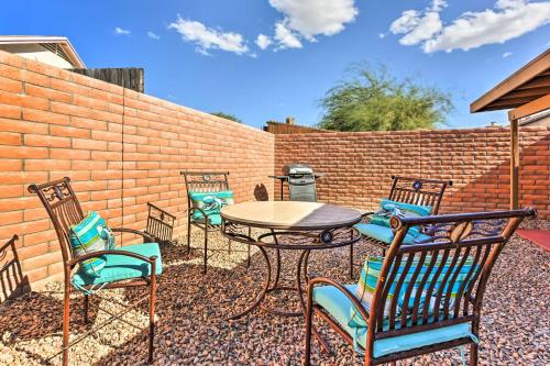 Family Home with Fire Pit Walk to Golf Course and Park - image 40